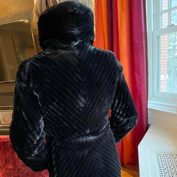 Onyx sheared beaver coat - Picture 7 of 8